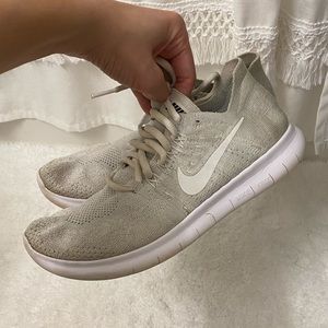 Women’s Nike free run 5.0